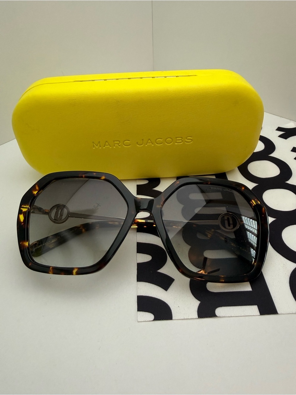 Marc Jacobs Marc 689/S Oversized Geometric Sunglasses Full Inclusion